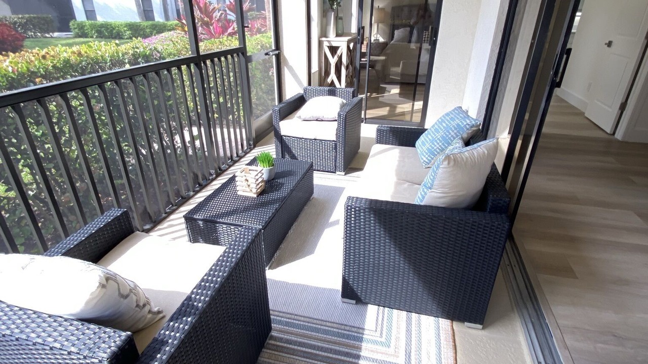 Photo of Patio Balcony in Pelican Bay