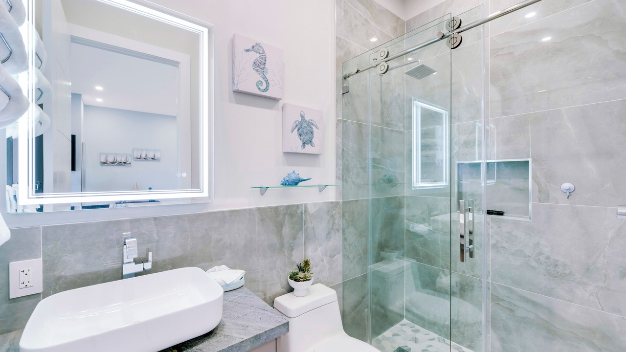 Photo of Bathroom in Marathon