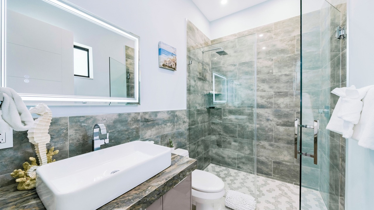 Photo of Bathroom in Marathon