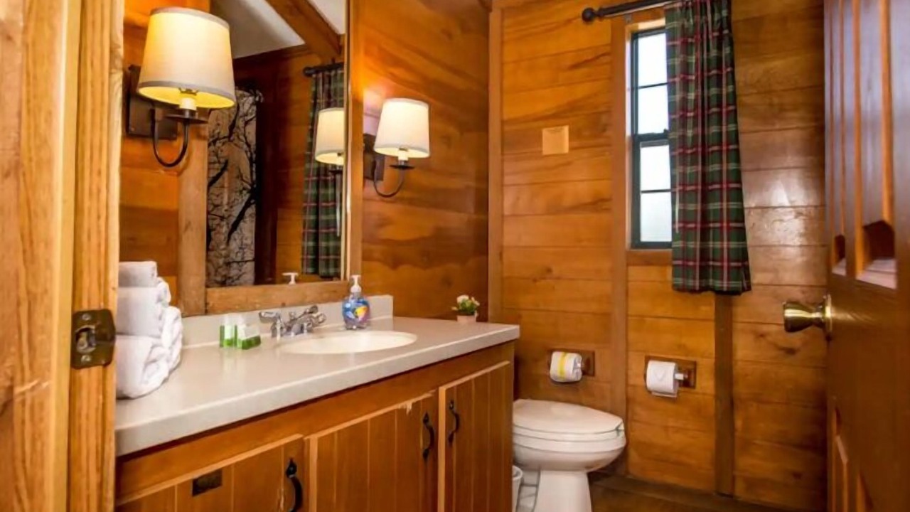 Photo of Bathroom in Seminole