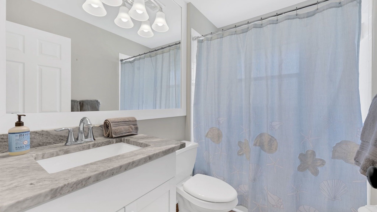 Photo of Bathroom in Naples
