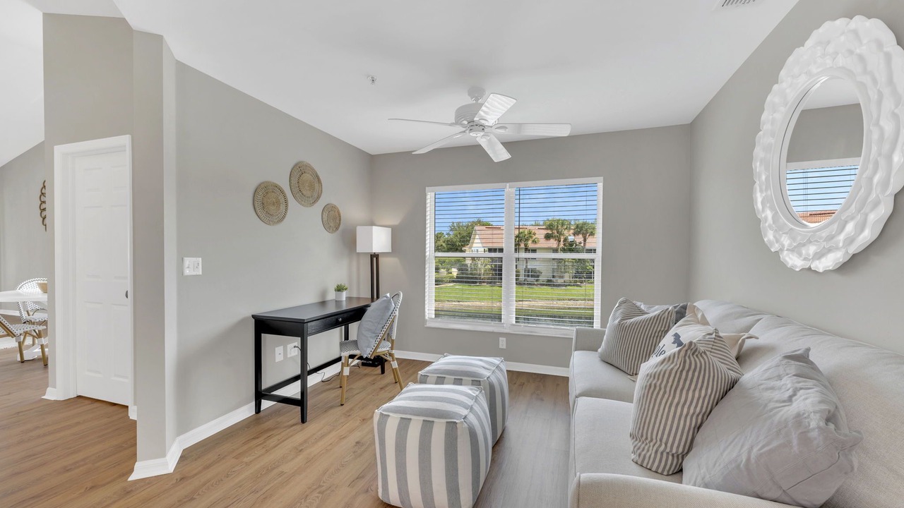 Photo of Livingroom in Naples