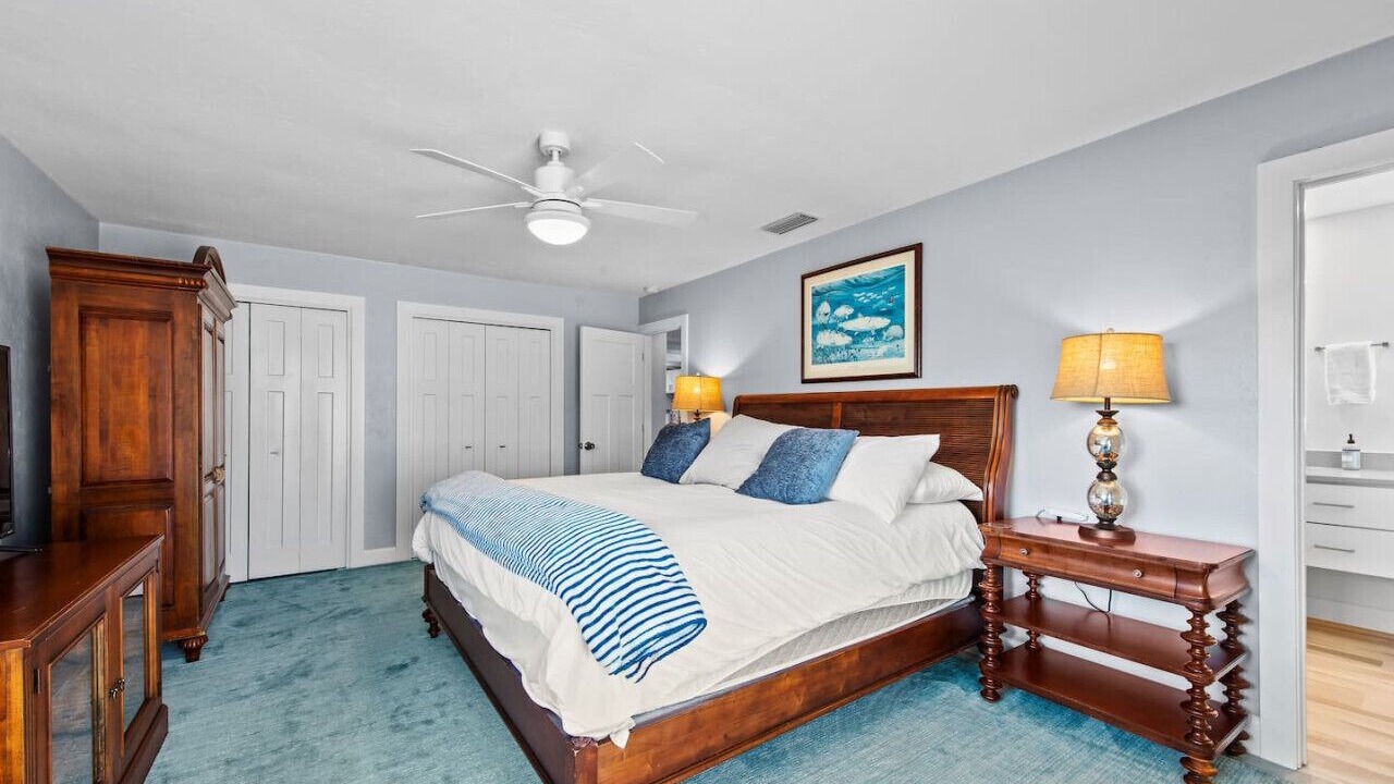Photo of Bedroom in Laguna Shores