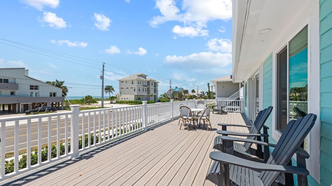 Photo of Patio Balcony in Laguna Shores