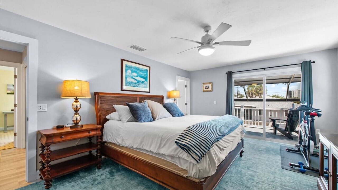 Photo of Bedroom in Laguna Shores