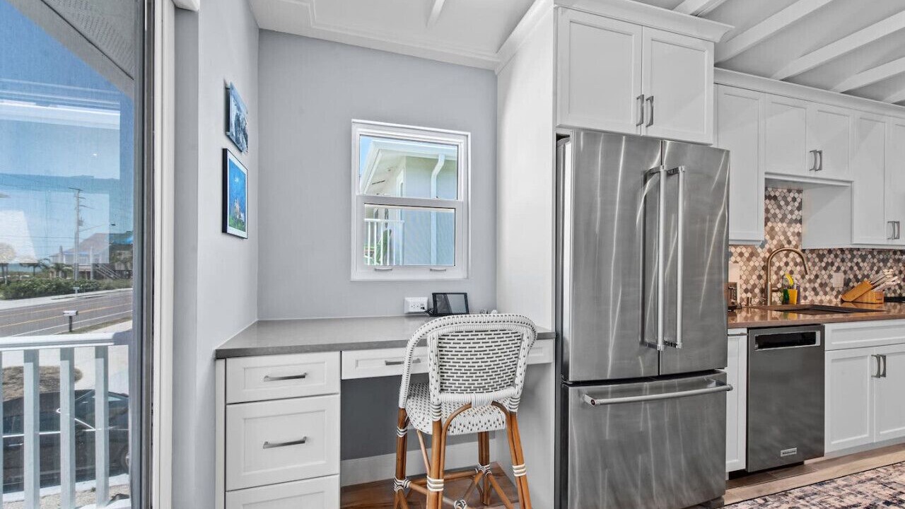 Photo of Kitchen in Laguna Shores