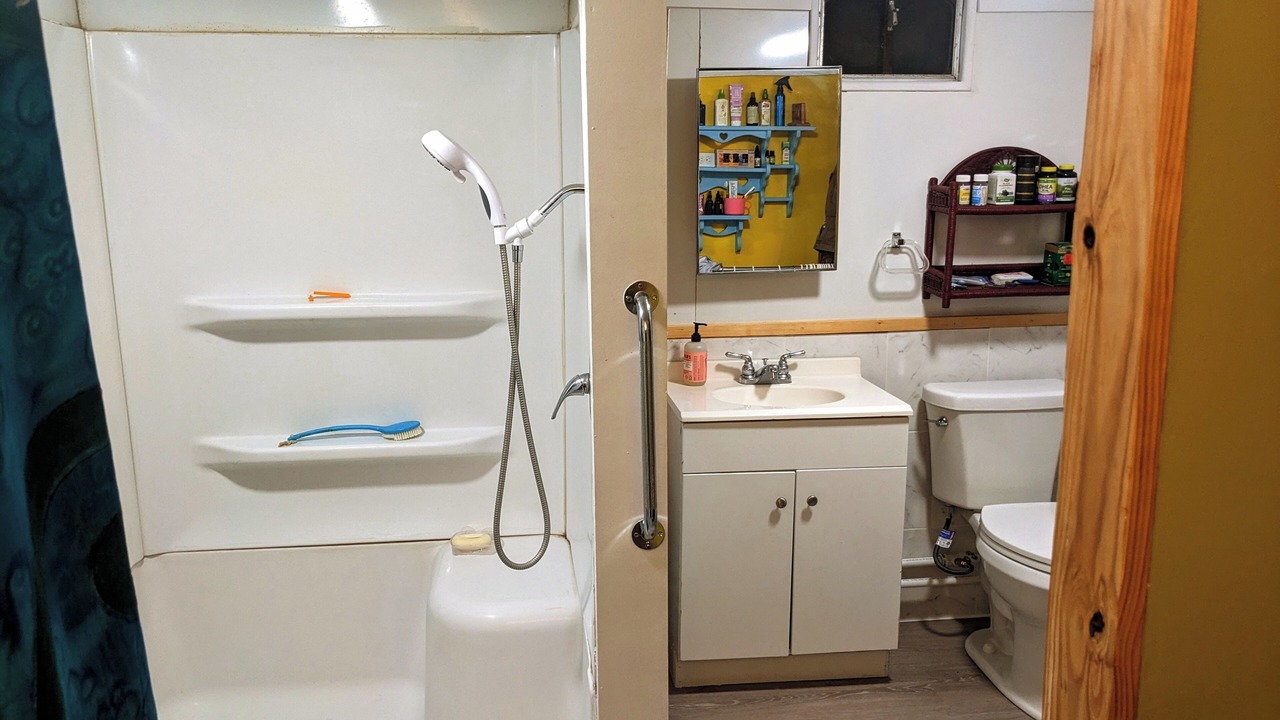 Photo of Bathroom in Lorida