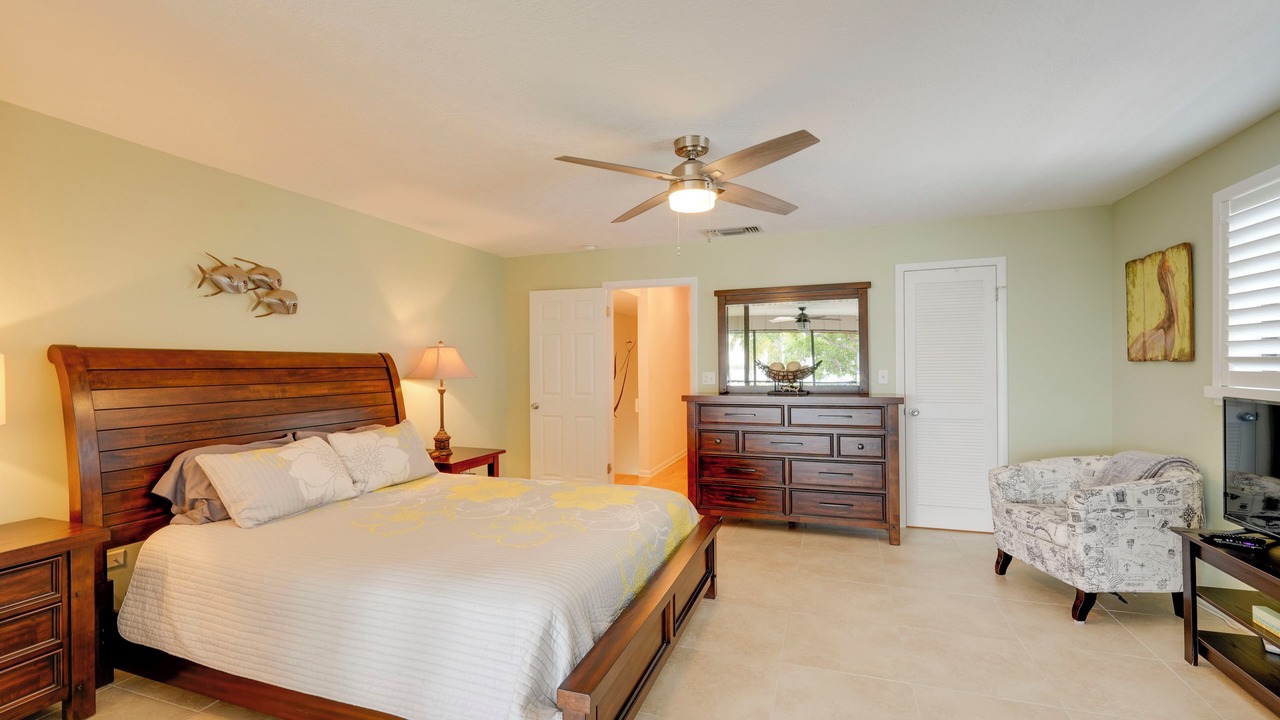 Photo of Bedroom in Rock Harbor