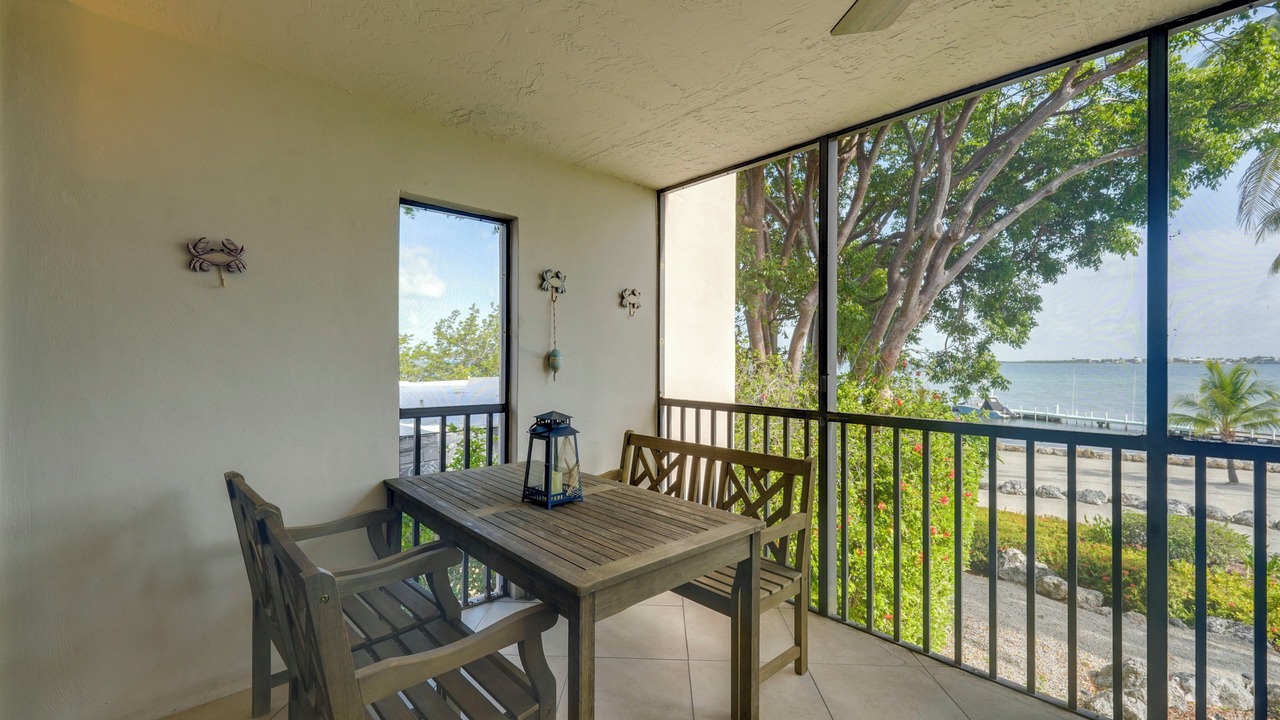 Photo of Patio Balcony in Rock Harbor