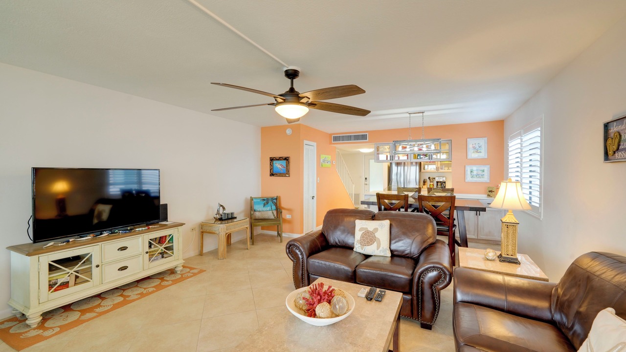 Photo of Livingroom in Rock Harbor