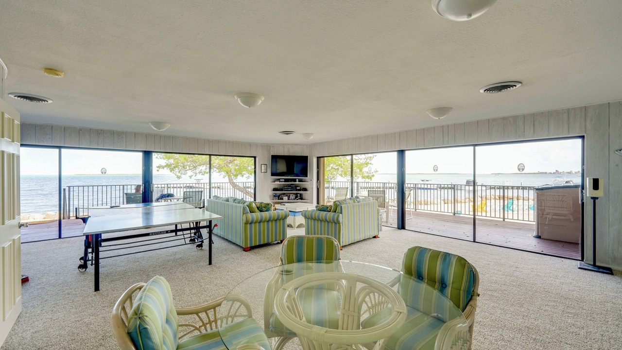 Photo of Livingroom in Rock Harbor