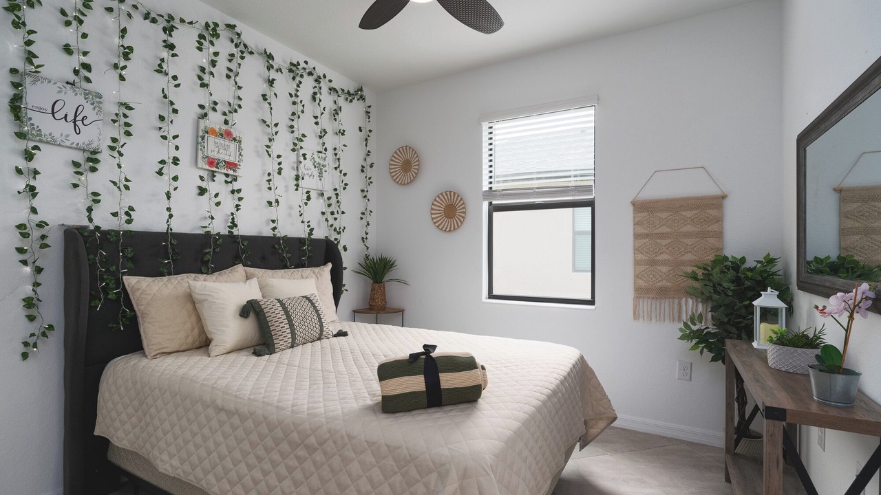 Photo of Bedroom in River Hall