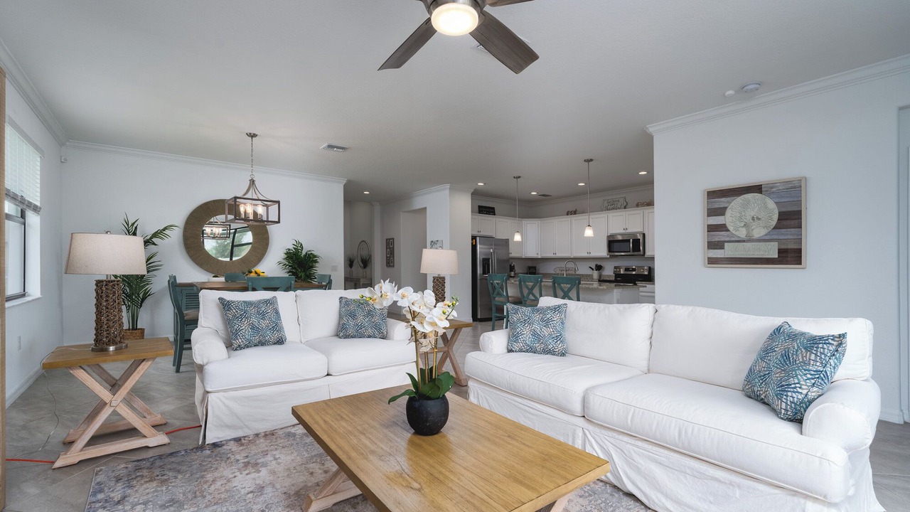 Photo of Livingroom in River Hall