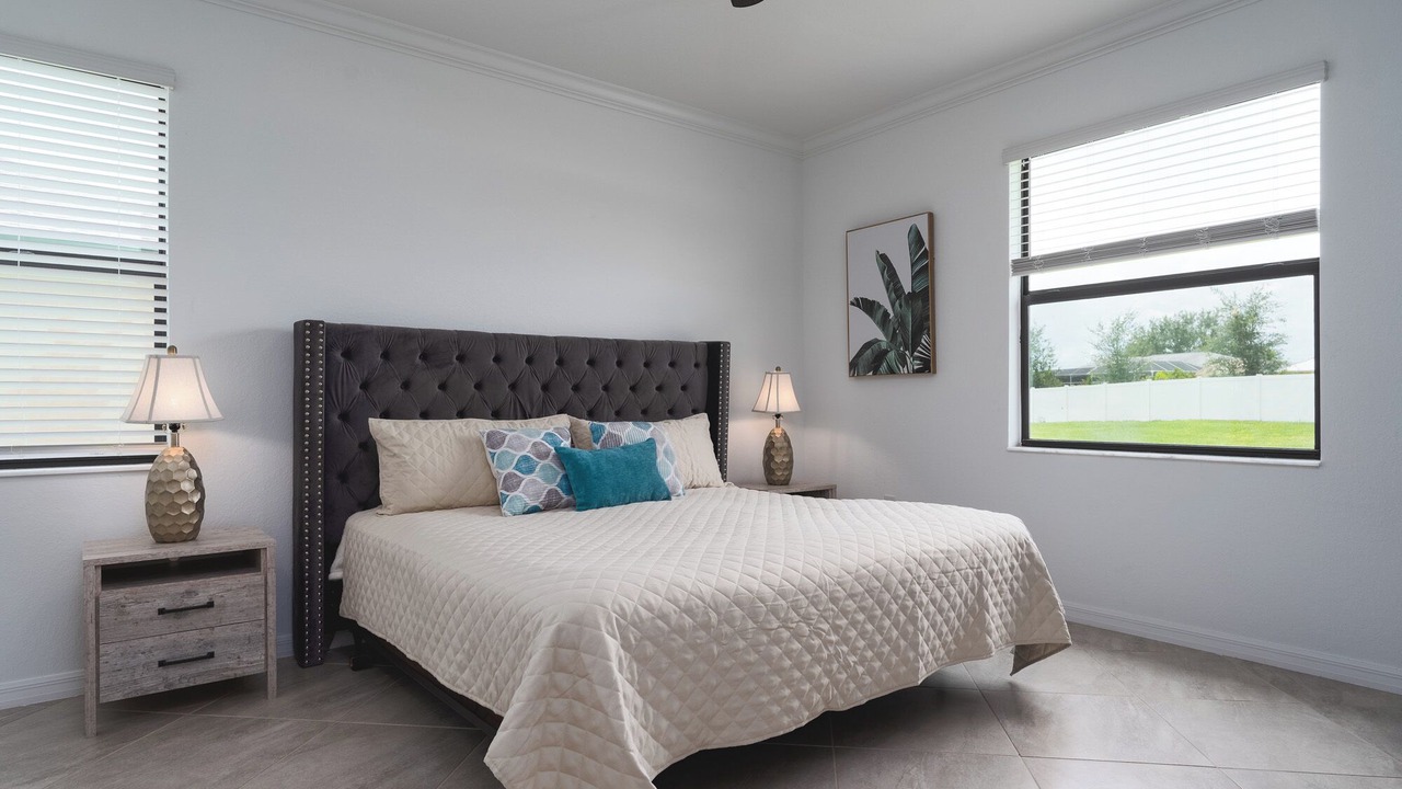 Photo of Bedroom in River Hall