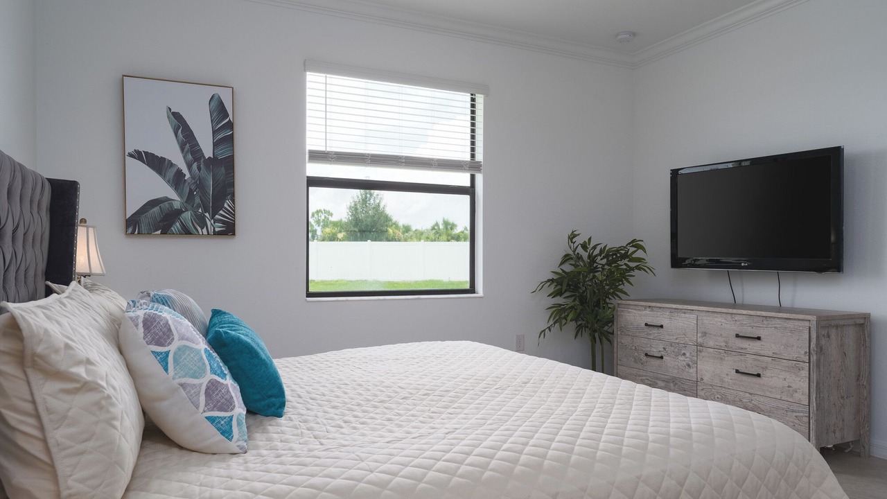 Photo of Bedroom in River Hall