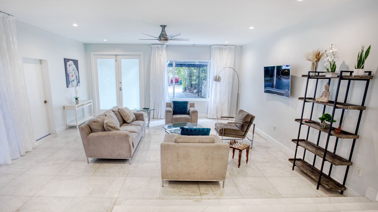 Photo of Livingroom in Spring Garden