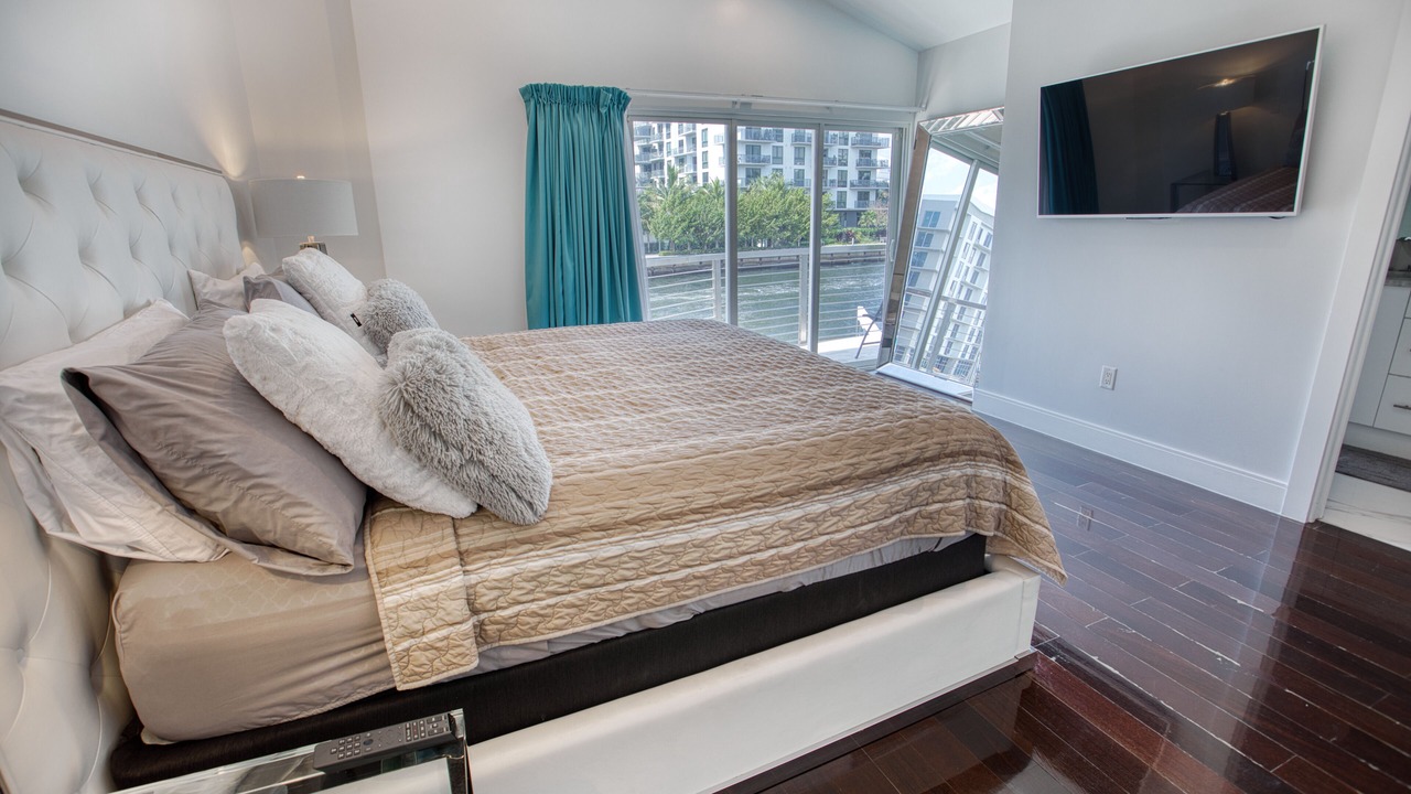 Photo of Bedroom in Spring Garden