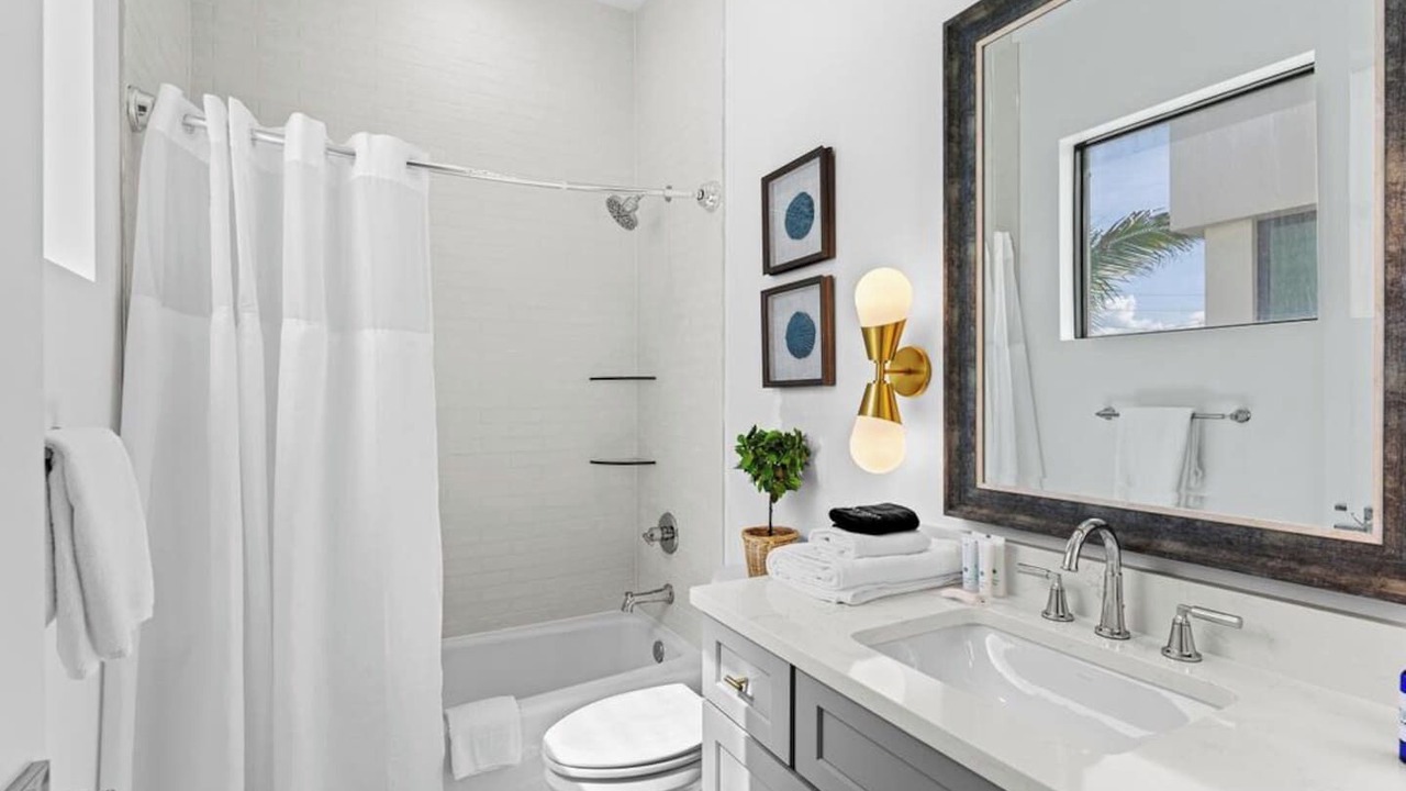 Photo of Bathroom in Melbourne Beach
