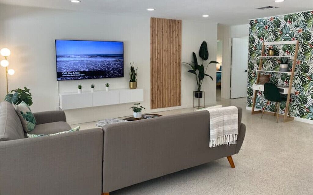 Photo of Livingroom in North River Shores