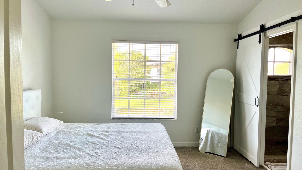 Photo of Bedroom in Diplomat