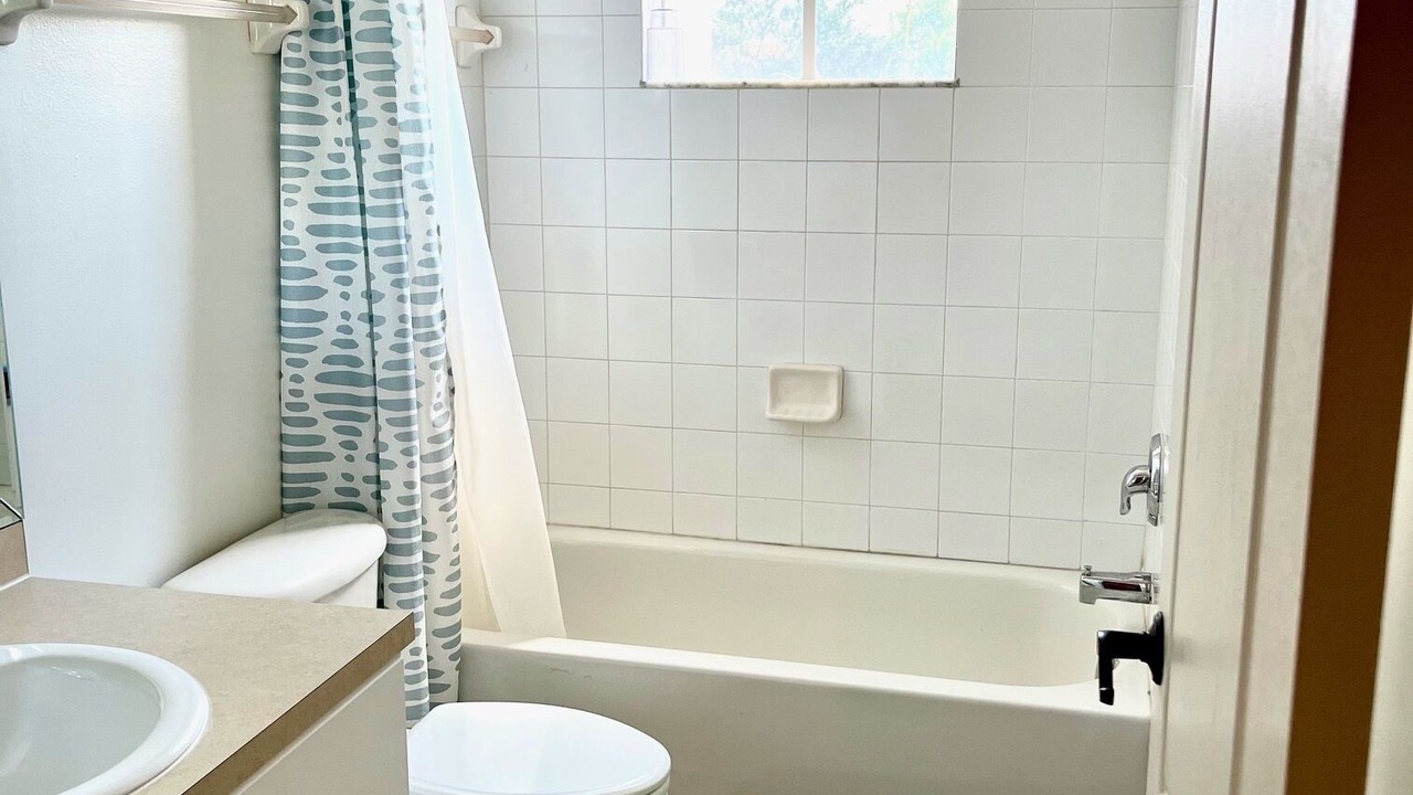 Photo of Bathroom in Diplomat