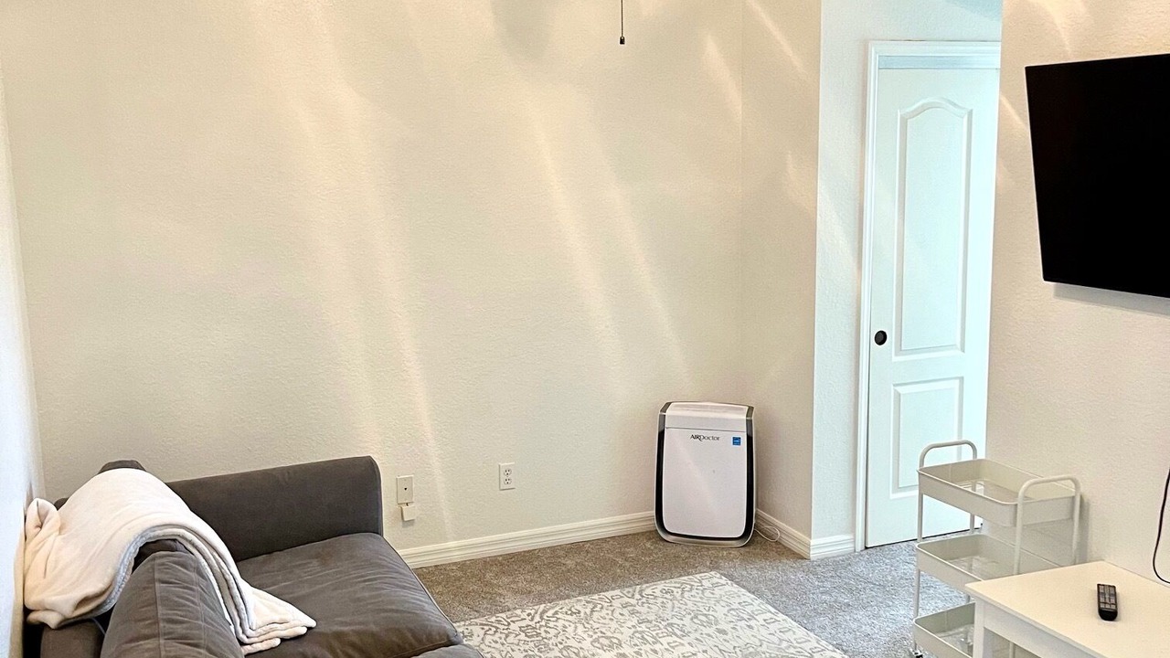Photo of Livingroom in Diplomat