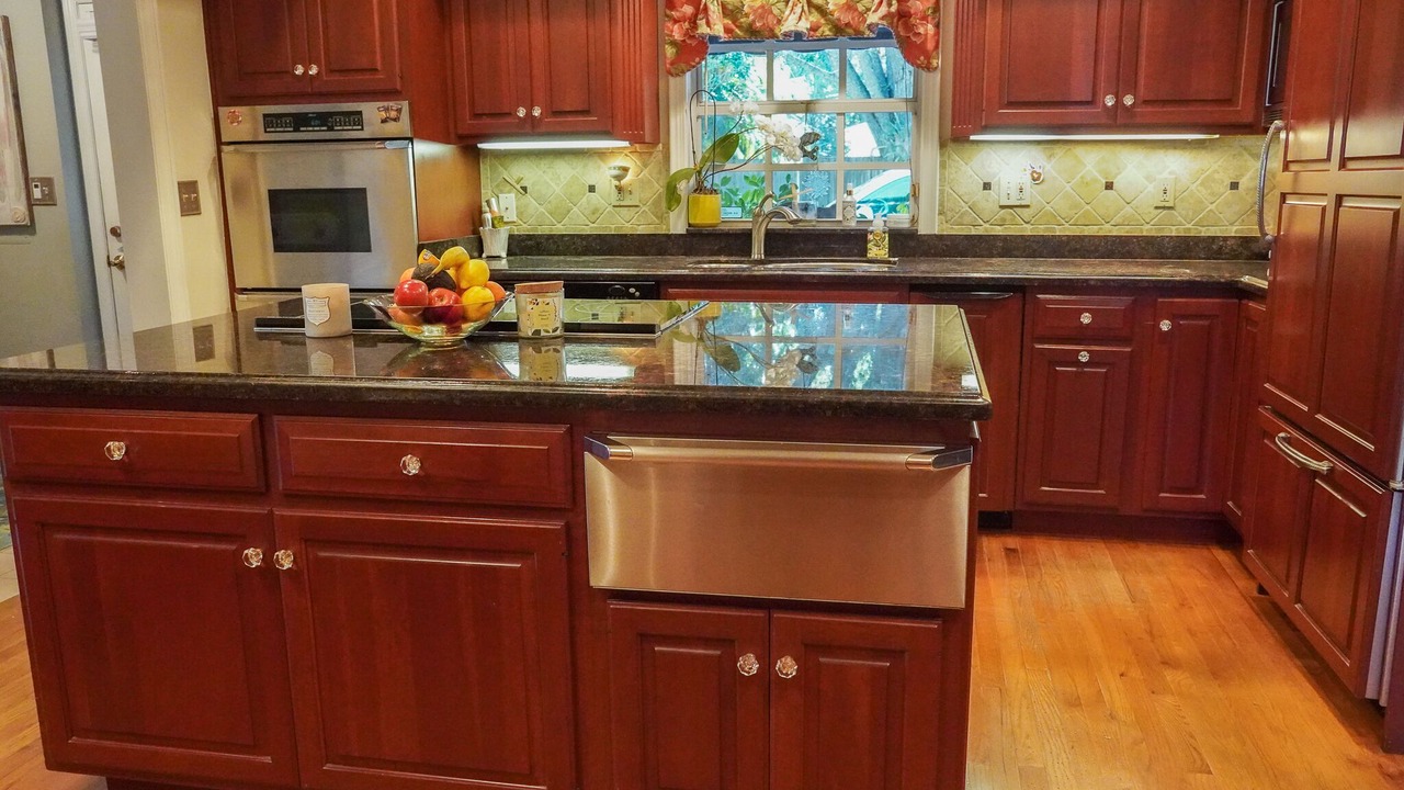 Photo of Kitchen in New Suburb Beautiful