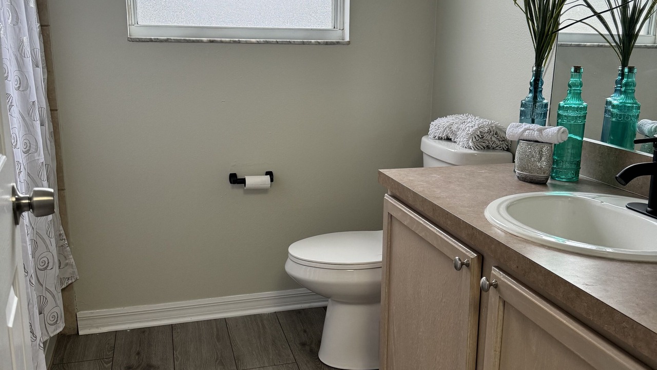 Photo of Bathroom in Thousand Oaks