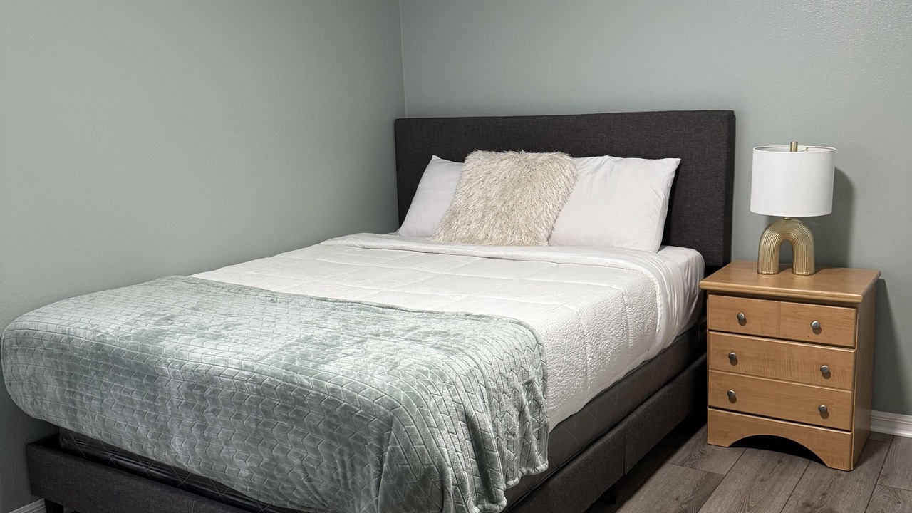 Photo of Bedroom in Thousand Oaks