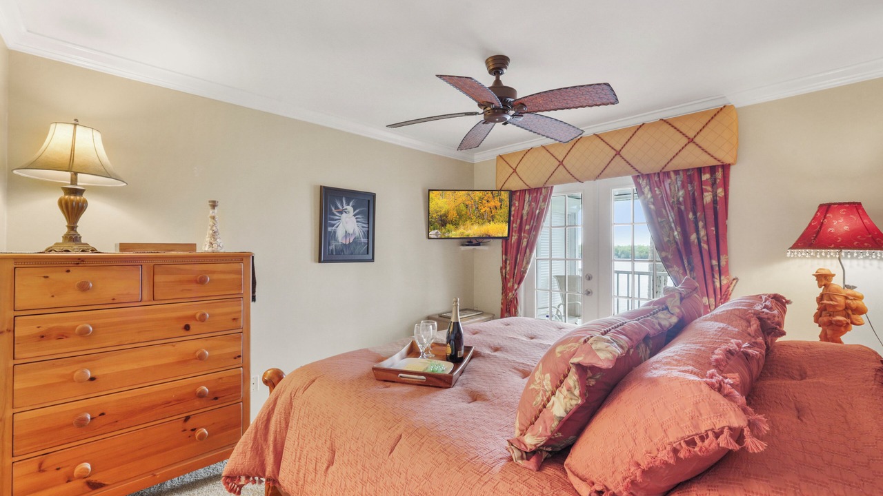 Photo of Bedroom in Hammock Bay