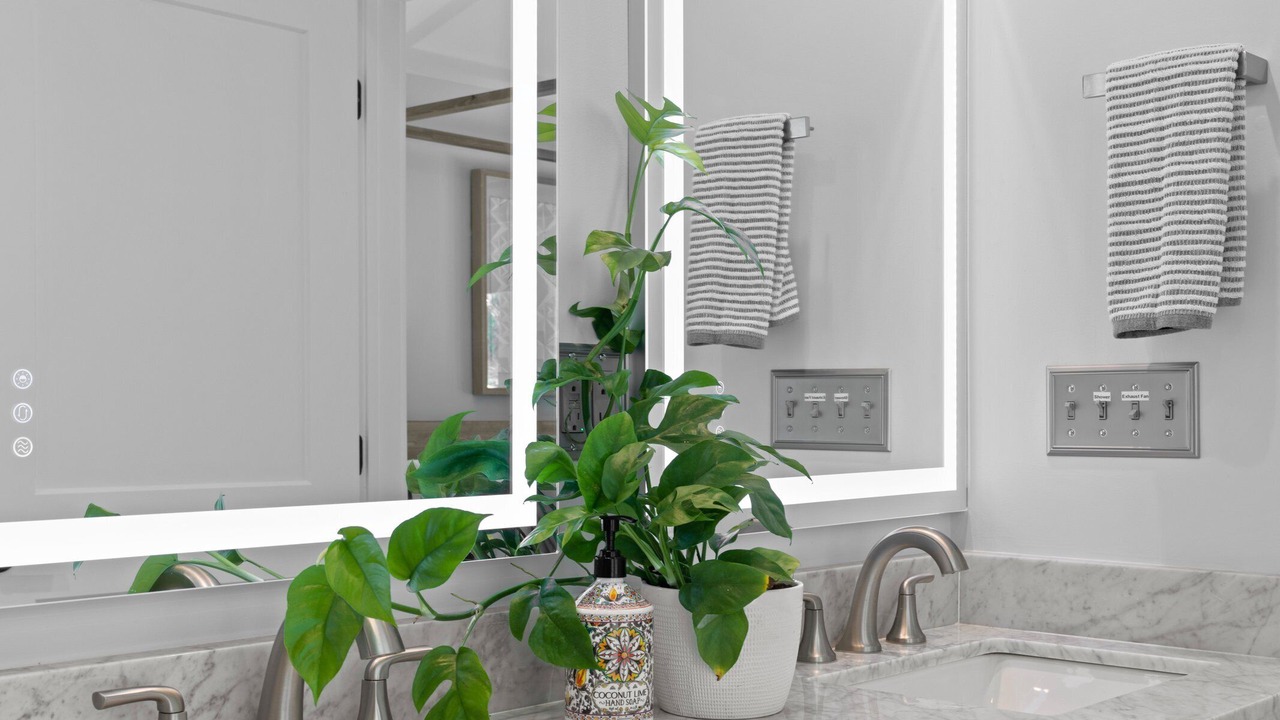 Photo of Bathroom in Flamingo Parks