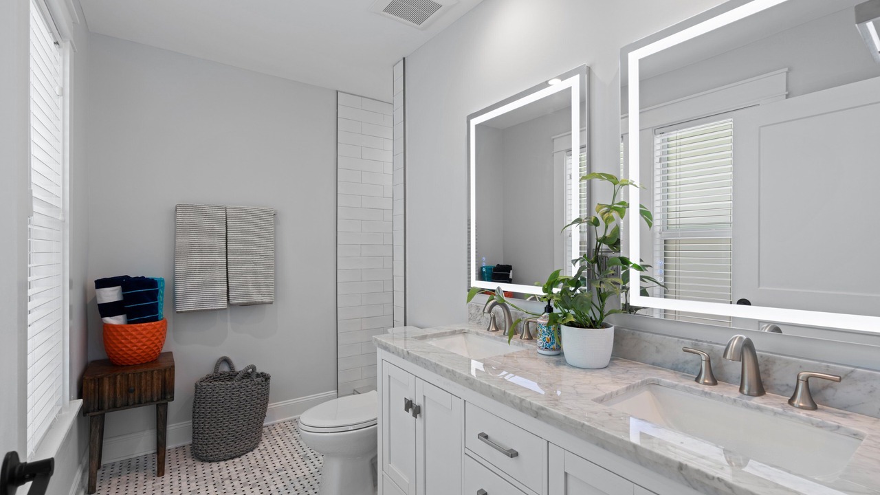Photo of Bathroom in Flamingo Parks