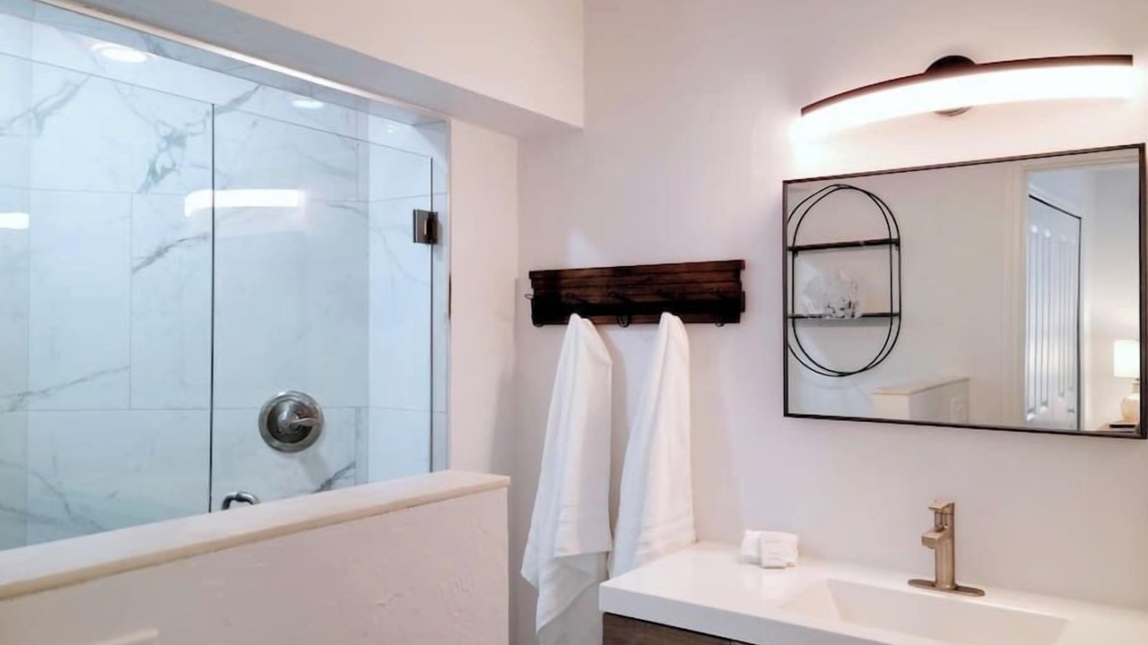 Photo of Bathroom in Naples Park