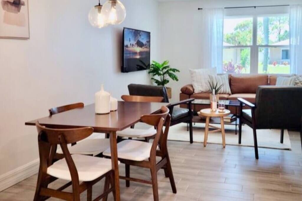 Photo of Bedroom in Naples Park