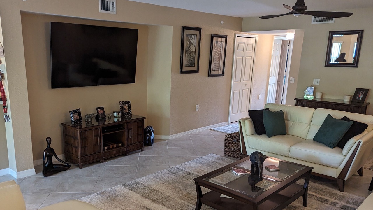 Photo of Livingroom in Bonita Springs