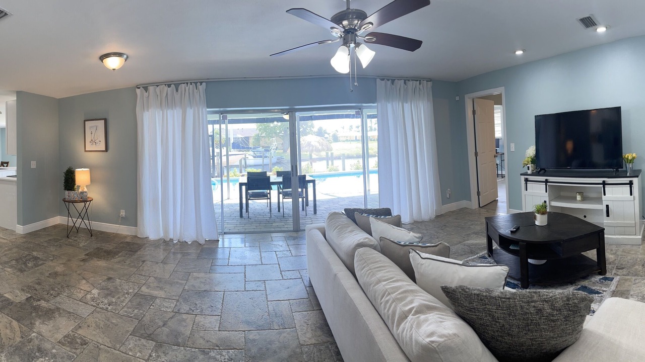 Photo of Livingroom in Pelican