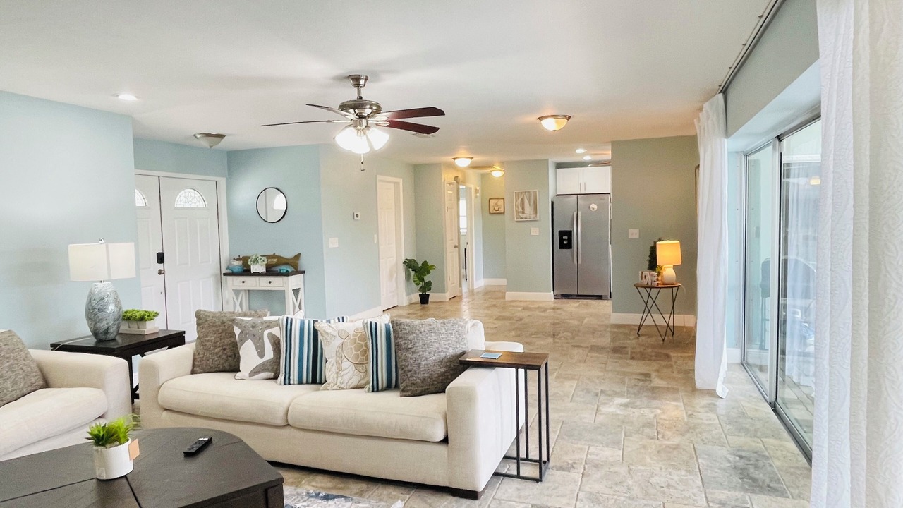 Photo of Livingroom in Pelican