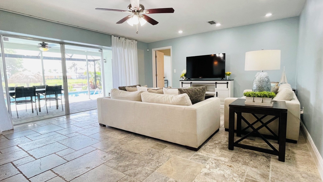 Photo of Livingroom in Pelican