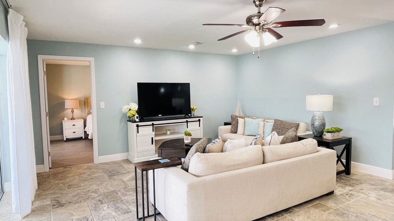 Photo of Livingroom in Pelican