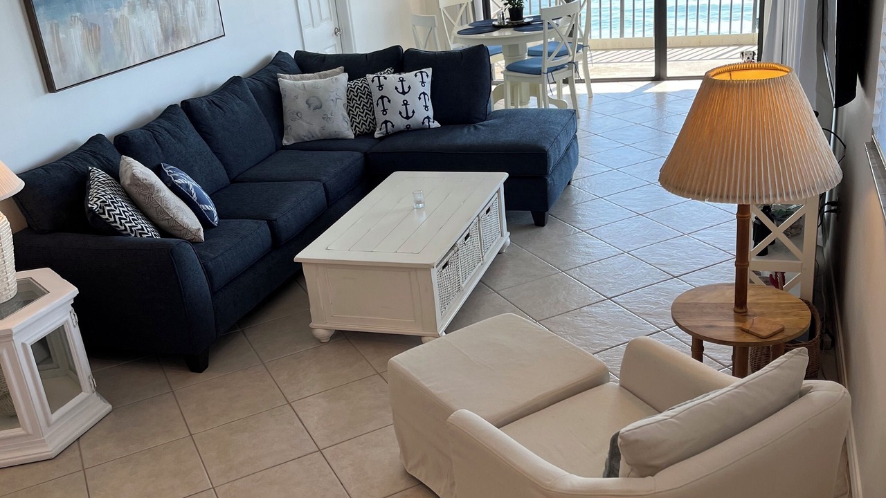 Photo of Livingroom in Hutchinson Island South