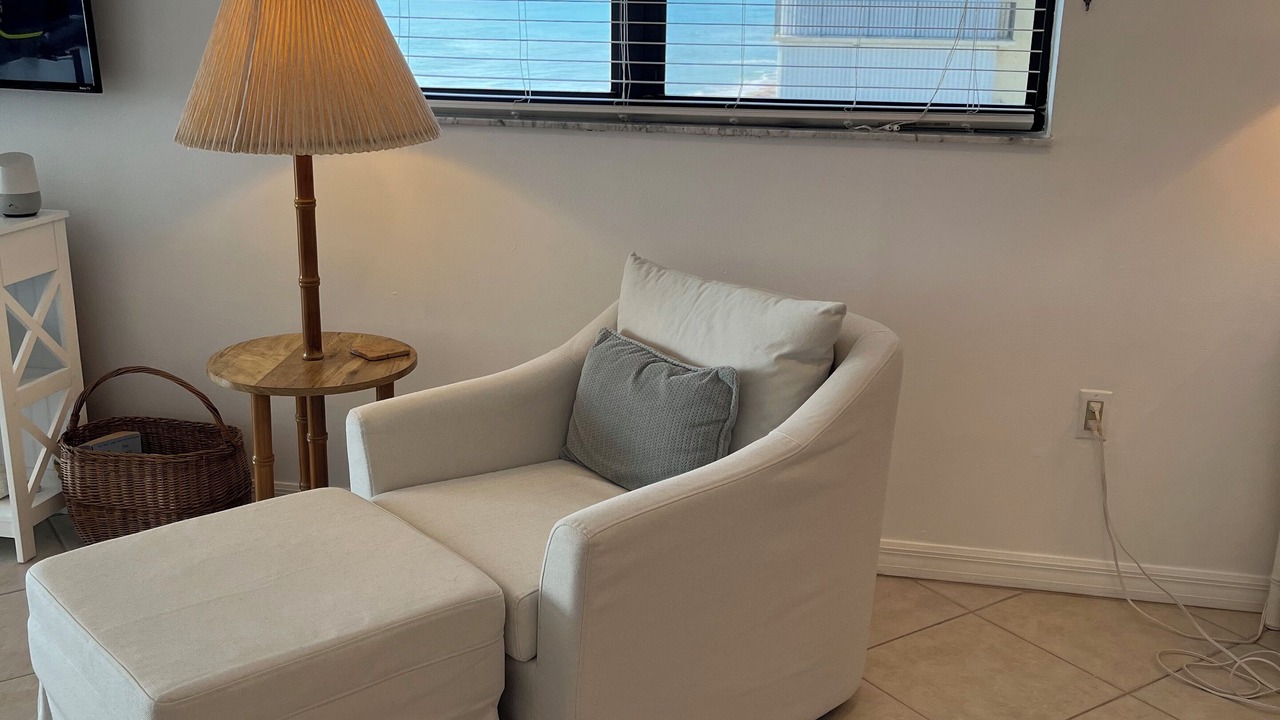 Photo of Livingroom in Hutchinson Island South