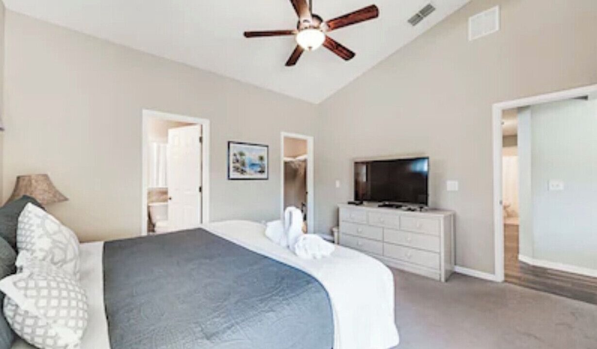 Photo of Bedroom in Royal Palms