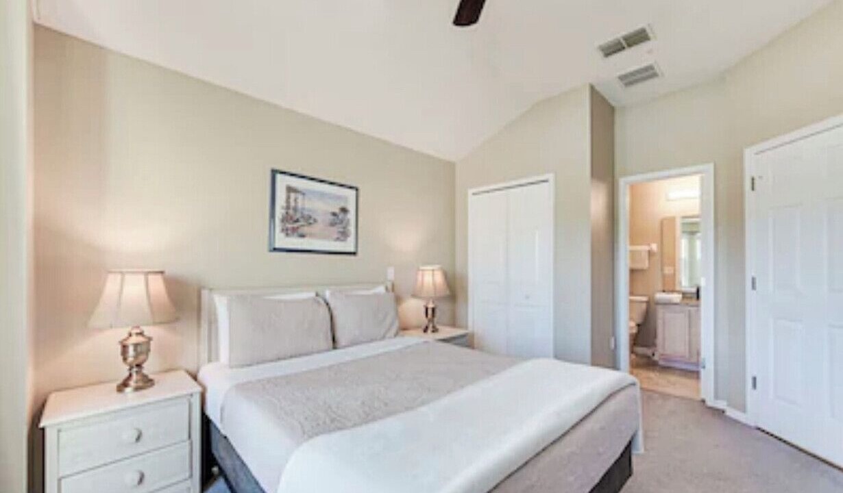 Photo of Bedroom in Royal Palms