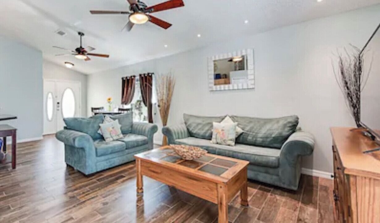 Photo of Livingroom in Royal Palms