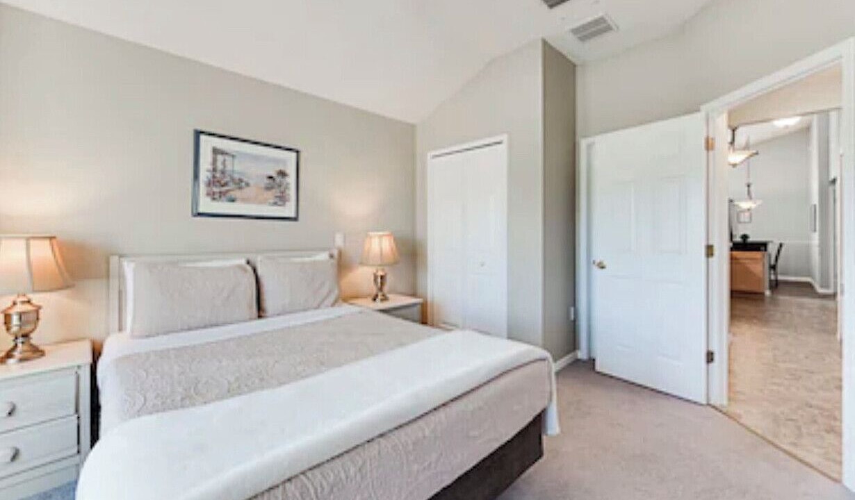 Photo of Bedroom in Royal Palms