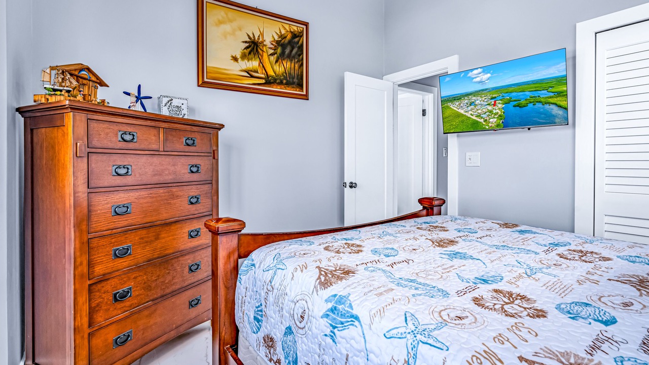 Photo of Bedroom in Winston Waterways