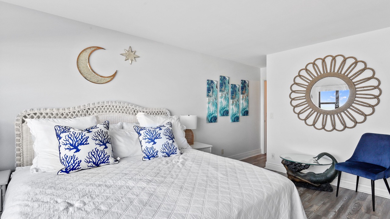Photo of Bedroom in Hutchinson Island South