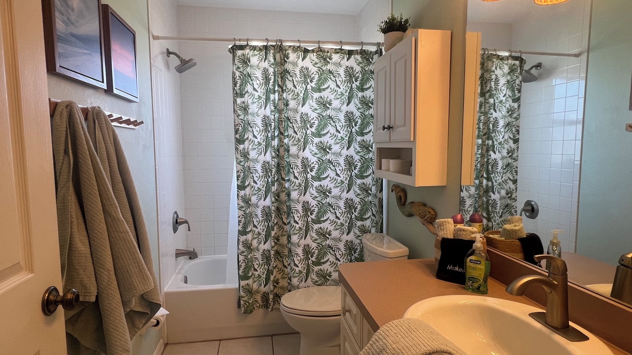 Photo of Bathroom in Independence Square