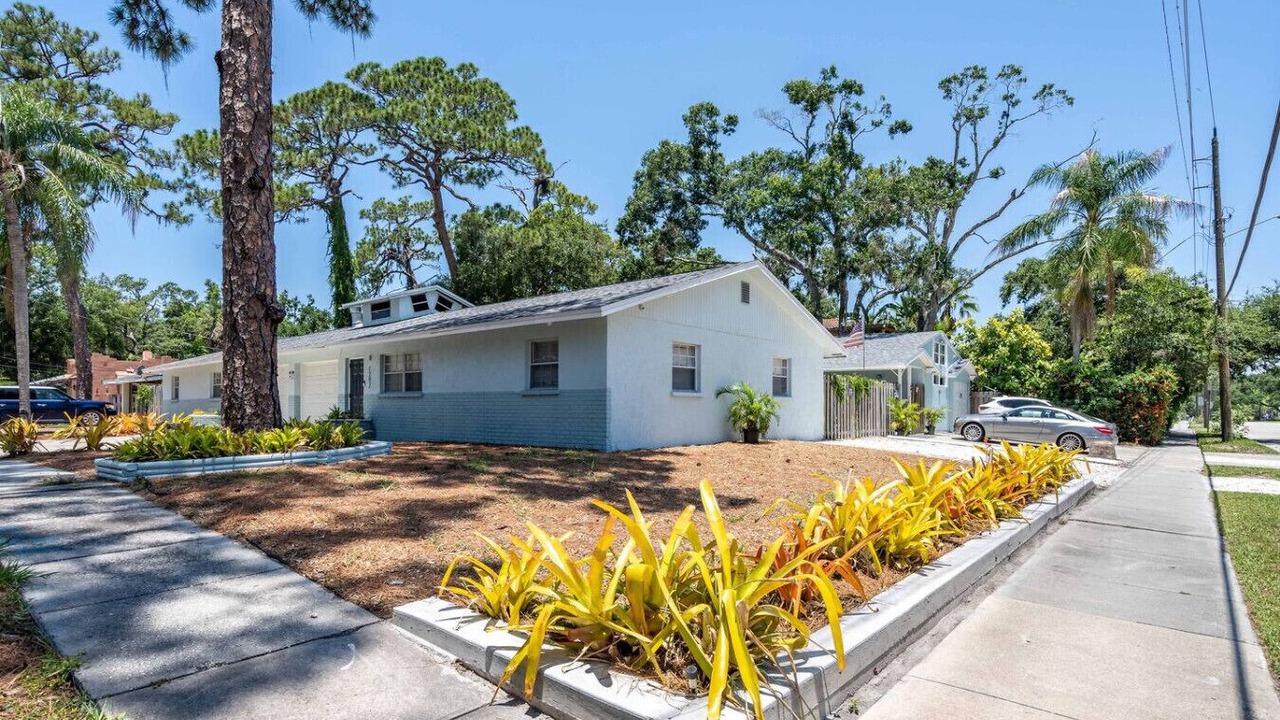 Photo of Others in Central Sarasota