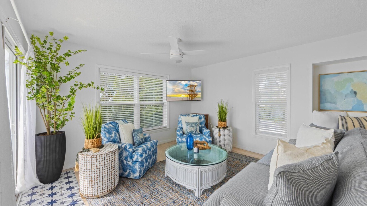 Photo of Livingroom in Holmes Beach